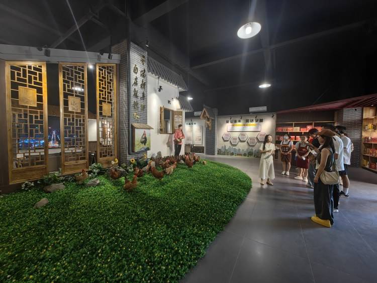 丰都飞出“金凤凰” 小小“麻辣鸡”要卖向全球