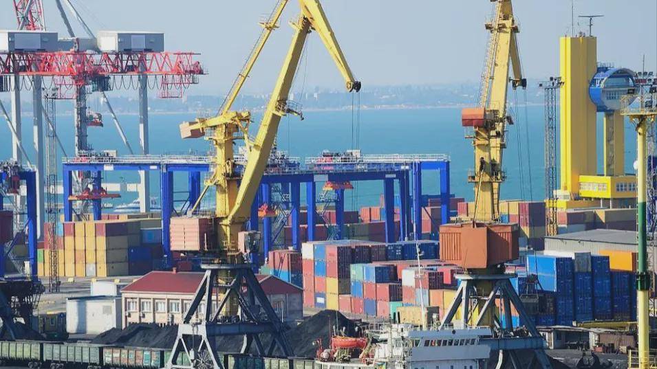 人民币取代美元的时间窗口：潜力与外汇管制