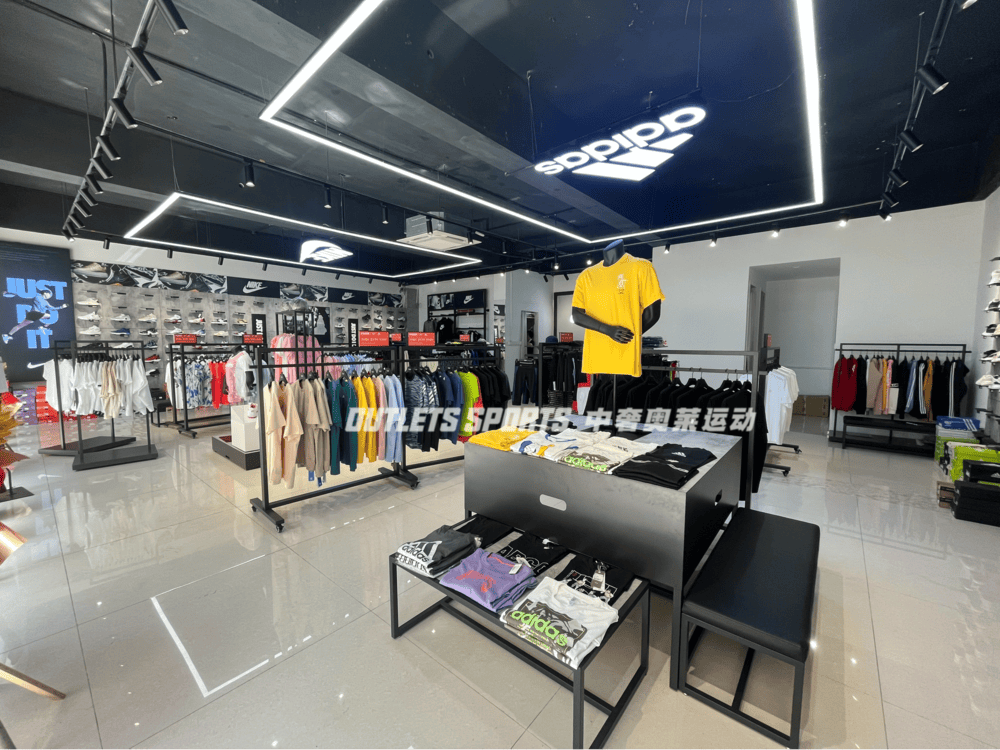 耐克阿迪达斯折扣店的回本周期分析