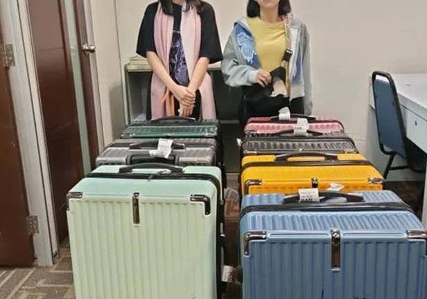 七个行李箱装满，两女子想走私4300多只乌龟，吉隆坡机场被捕