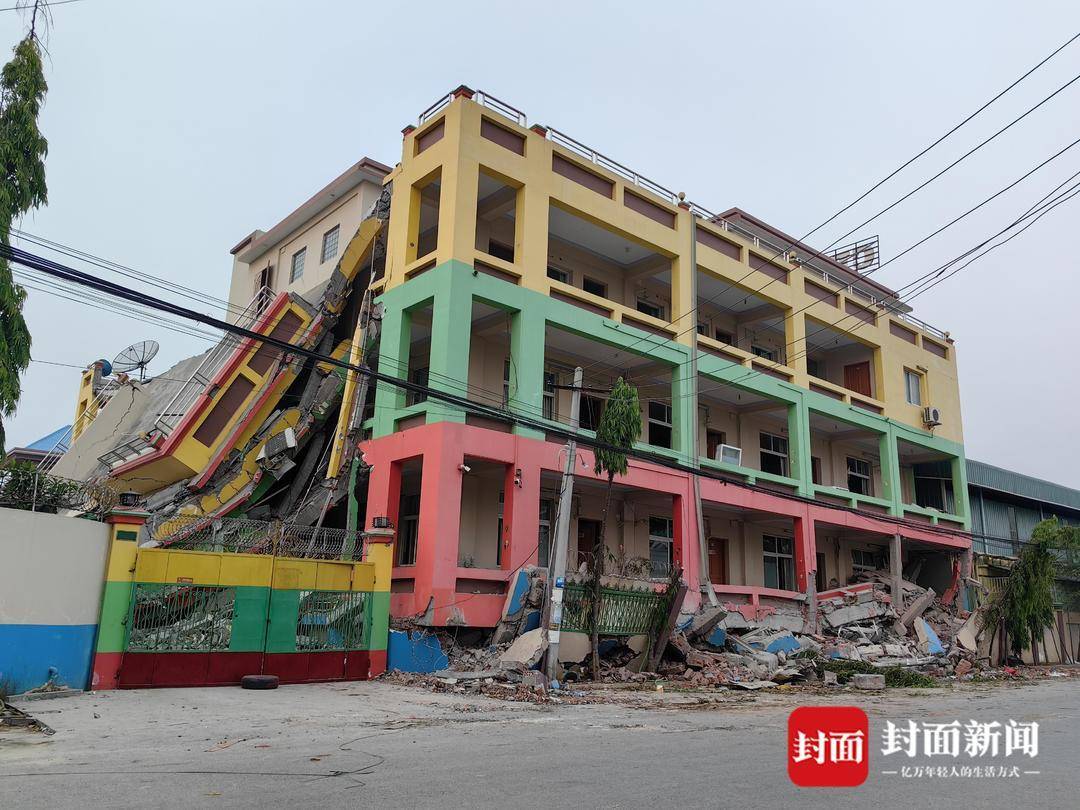 地震救援黄金72小时已过 曼德勒一处倒塌酒店尚埋着多名中国务工者｜封面头条