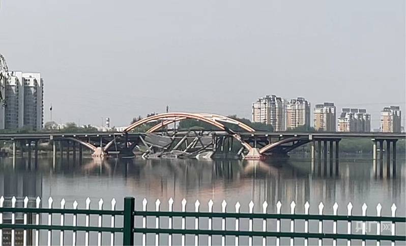 目击者讲述北京潮白河大桥起火过程：早上4点多 桥下开始冒烟